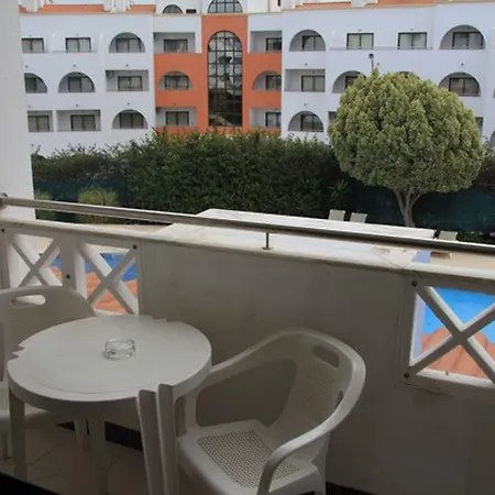 假日公园 Varandas De 4*