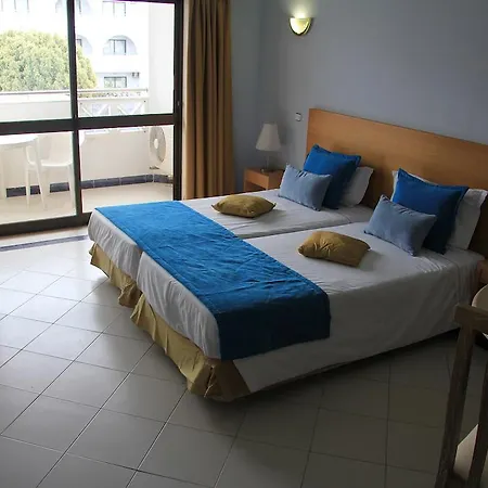 假日公园 Varandas De 4*