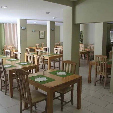 假日公园 Varandas De 4*